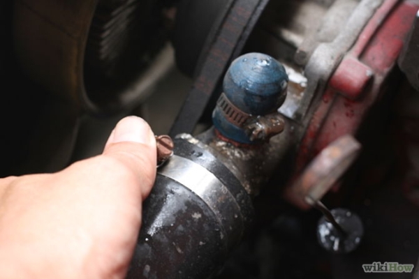670px-Tell-if-a-Car's-Water-Pump-Needs-Replacement-Step-5