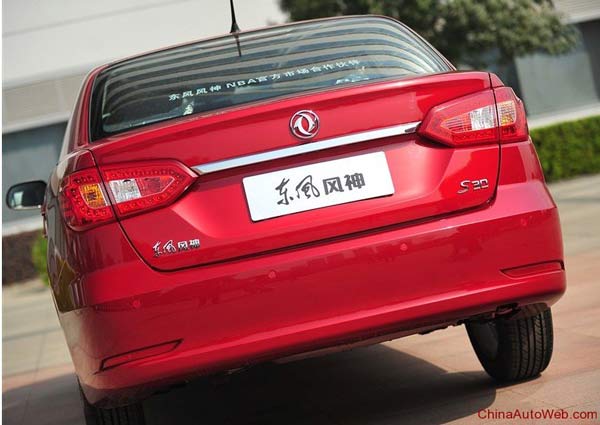 dongfeng-fengshen-s30-2013-009