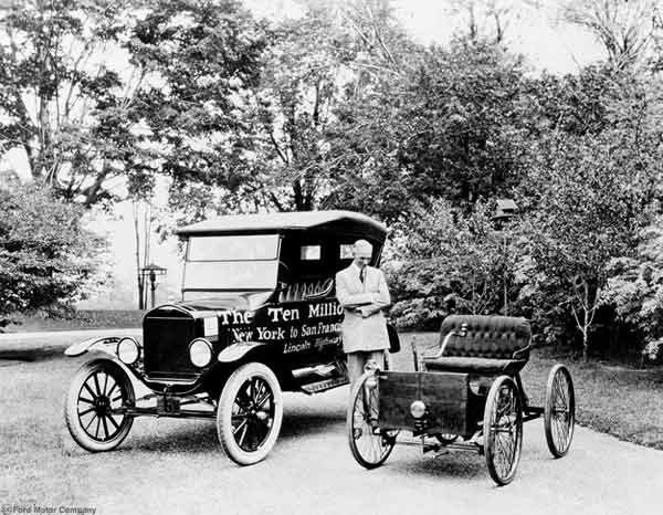 1924_Ford_Model_T_10_millionth_car___Quadricycle-1024x796