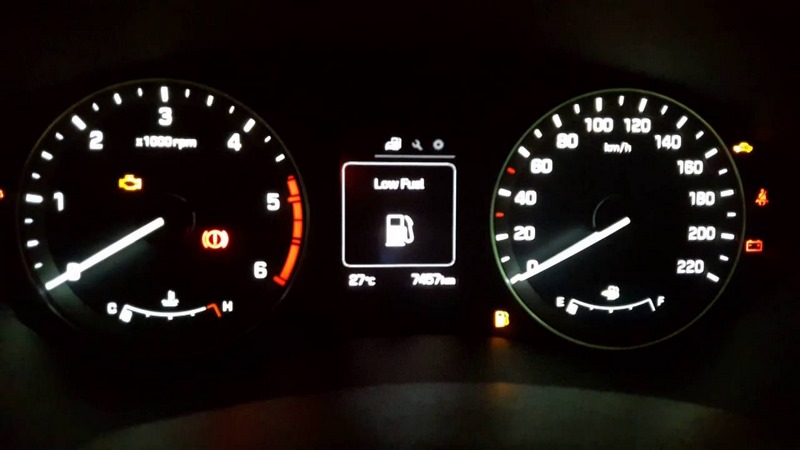 کارت سوخت المثنی بعد از روشن شدن چراغ اخطار بنزین چقدر می‌توان رانندگی کرد؟