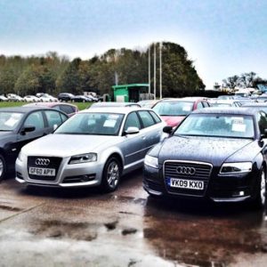 تماشاخانه: مقایسه قیمت خودرو در خارج از کشور [گزارش فارسی]