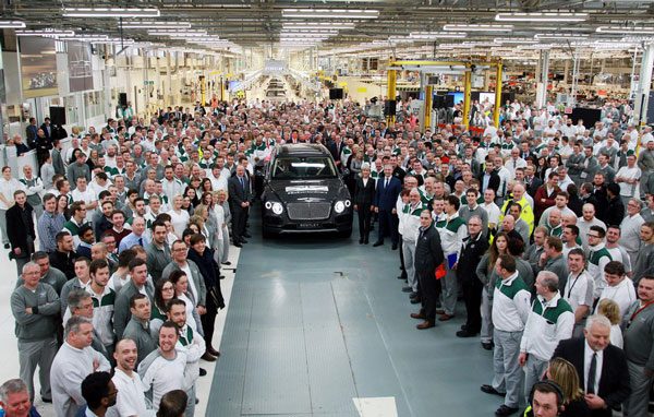 2015-Bentley-Bentayga-3