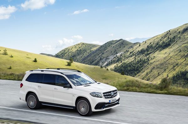 2017-Mercedes-GLS-1