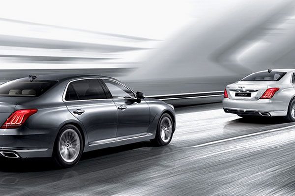 2017-Hyundai-Genesis-G90-4