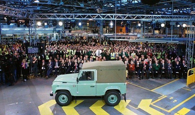 لندرور Defender پس از 68 سال بازنشسته شد لندرور Defender پس از 68 سال بازنشسته شد