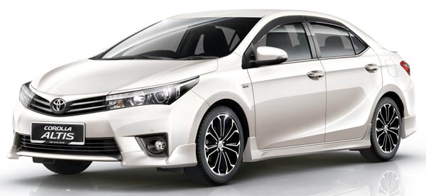 Toyota-Corolla-Altis-2.0-v-Malaysia-press-shot-side-view
