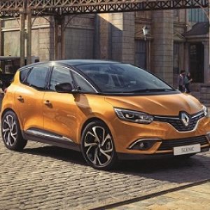 رنو از خودروی Scenic رونمایی کرد