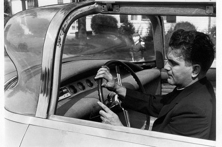 1957-aurora-safety-car11