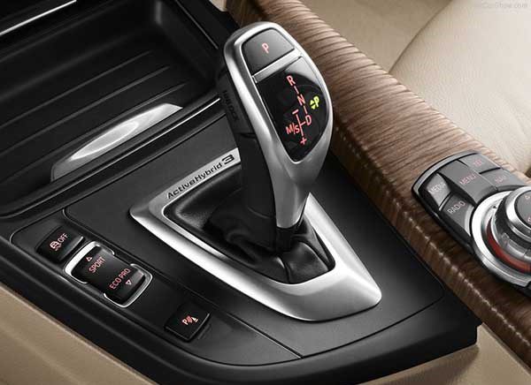 20120709115537_BMW-3_ActiveHybrid_2013_800x600_wallpaper_2d