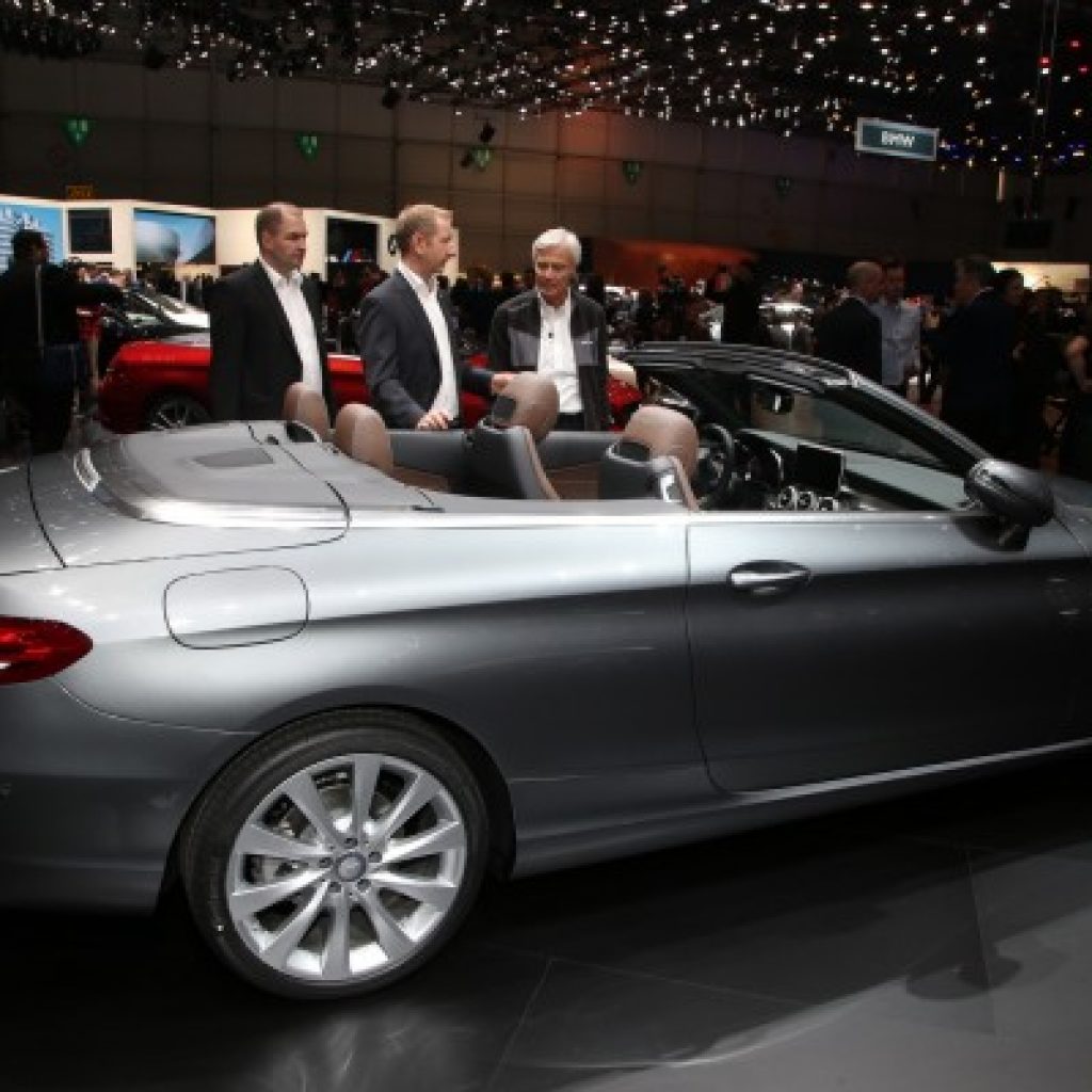 مرسدس کلاس سی کانورتیبل را ببینید