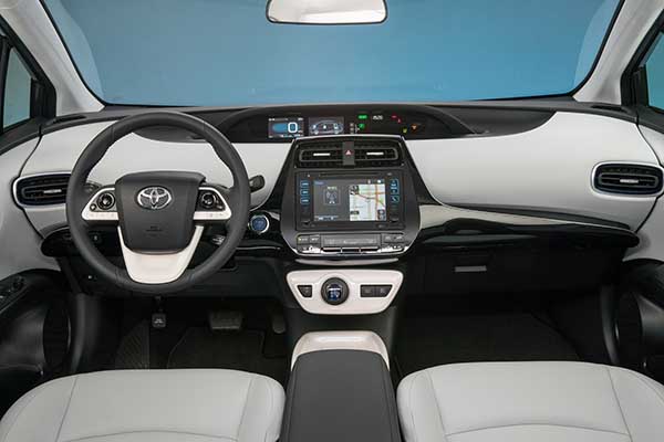 2016-Toyota-Prius-Interior