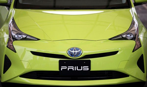 2016-toyota-prius