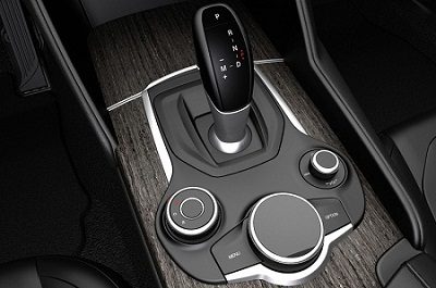 2017 Alfa Romeo Giulia (European spec)