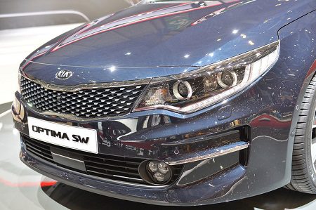 kia-optima-sportwagon-live-in-geneva123