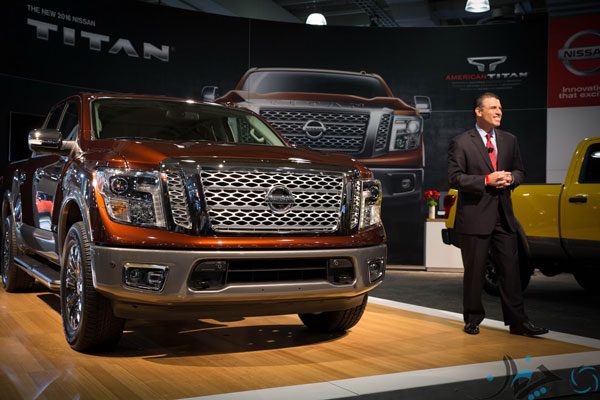 nissan-titan-crewcab-livepics-ny-2016-13