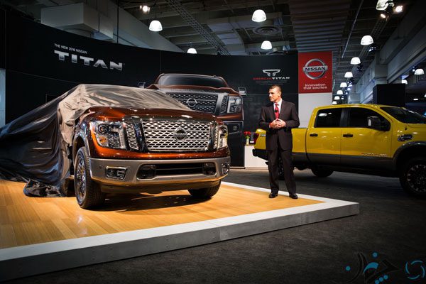 nissan-titan-crewcab-livepics-ny-2016-14
