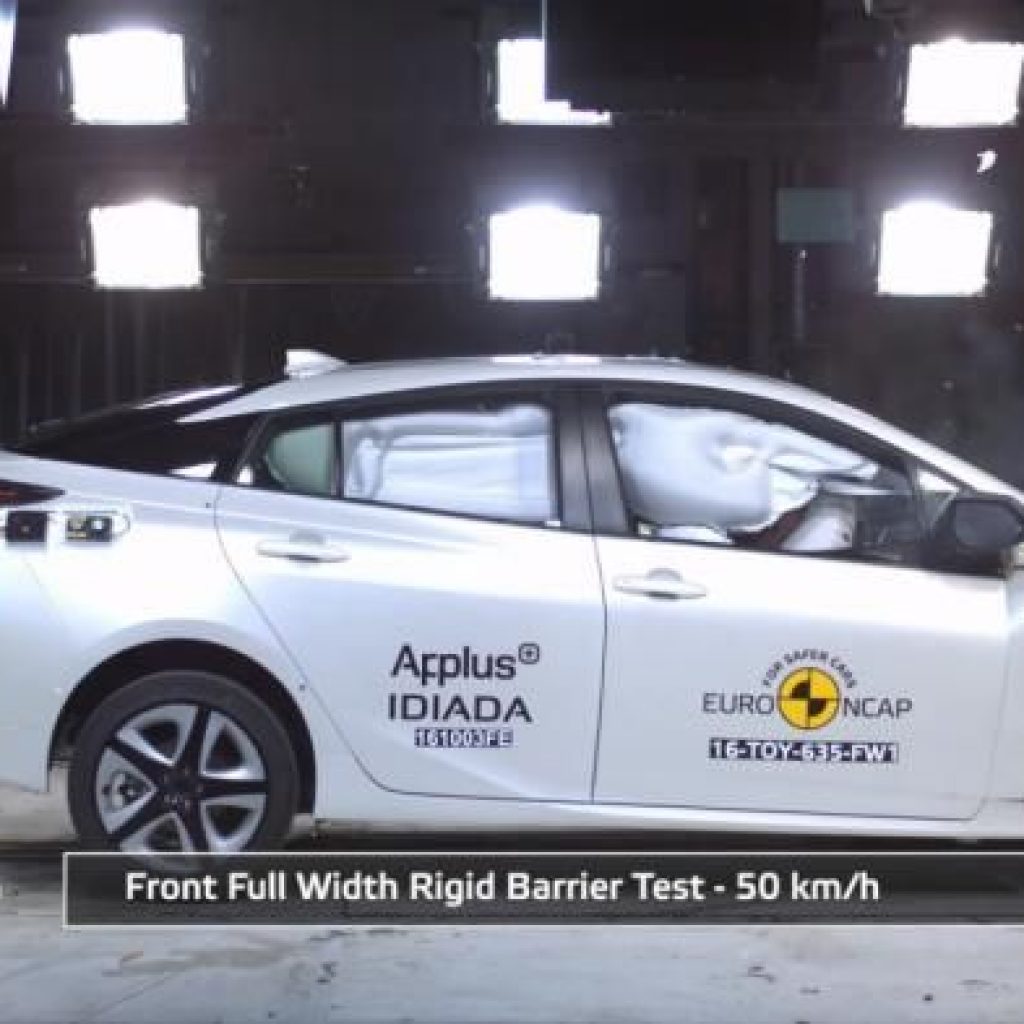 دریافت 5 ستاره ایمنی توسط تویوتا پریوس 2016