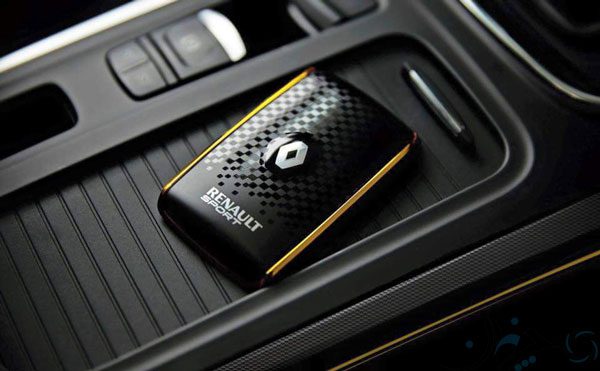 2018-Renault-Megane-RS-4