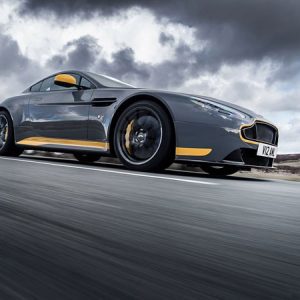 آستون مارتین از V12 Vantage S رونمایی کرد