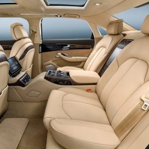 لیموزین آئودی را ببینید