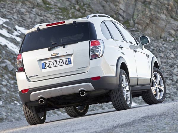 Chevrolet-Captiva-2012-800-32