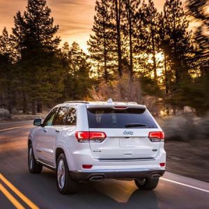 جیپ گرند چروکی سامیت ۲۰۱۷ را ببینید!