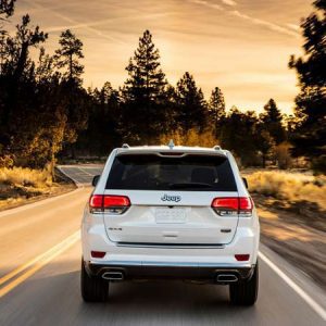 جیپ گرند چروکی سامیت ۲۰۱۷ را ببینید!