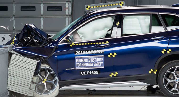 2016-bmw-x1-iihs-crash-test-5