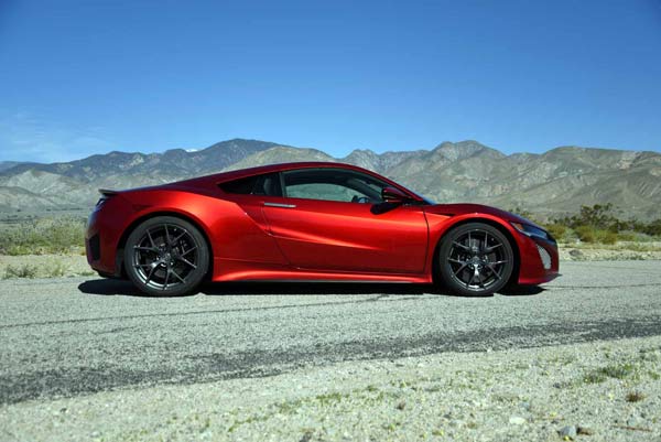 2017-Acura-NSX-07
