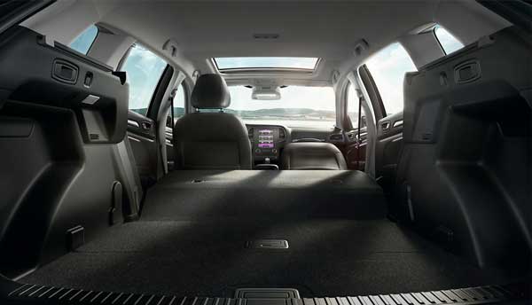 2017-renault-megane-estate-5