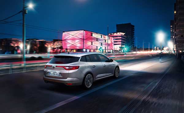 2017-renault-megane-estate-7