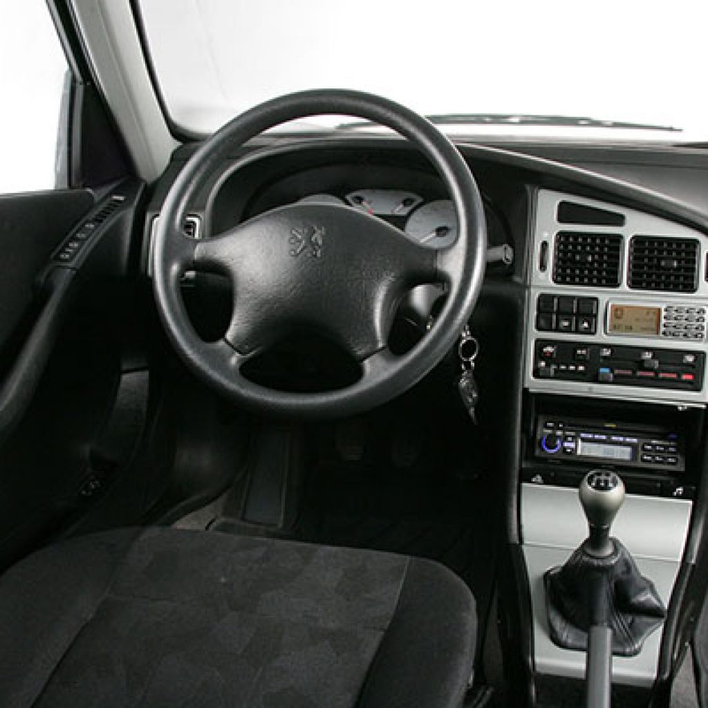 ایران خودرو و داشبوردهای فوق پلاستیکی!