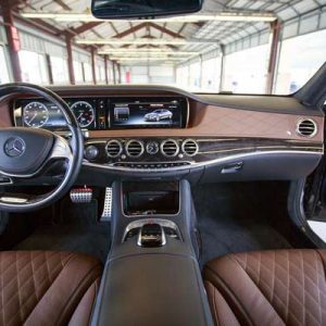 جنگ خودروهای اشرافی ب‌ام‌و سری 7 و مرسدس بنز کلاس S