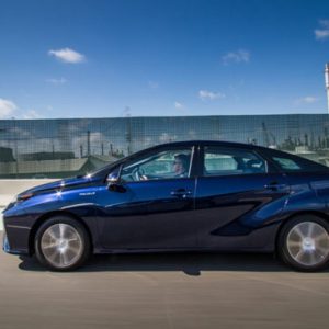 نجات زمین با تویوتا میرای!