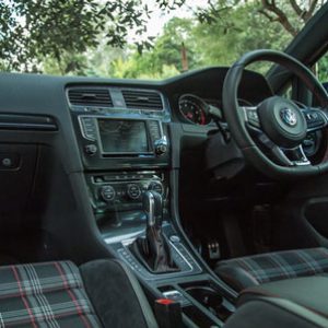 تقابل پژو 308 و فولکس‌ گلف!