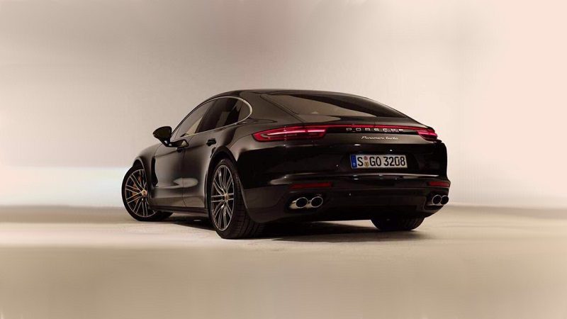 2017-porsche-panamera-leaked-ph09otos