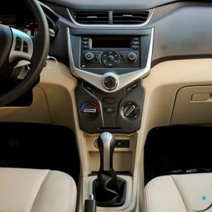 مقایسه رنو ساندرو هاچبک و ام‌وی‌ام ۳۱۵