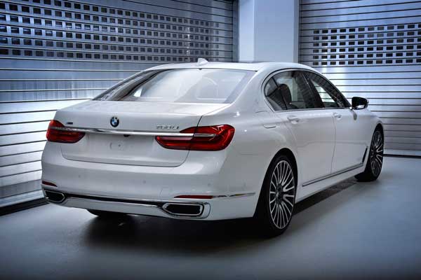 BMW-7-Series-29