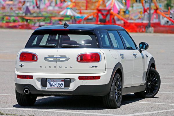 Mini-Cooper-Clubman-104-876x