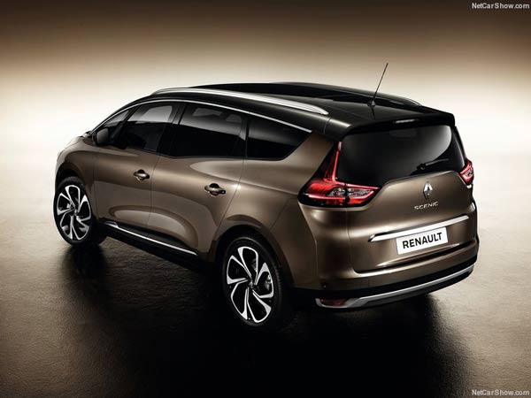 Renault-Grand_Scenic-2017-800-03