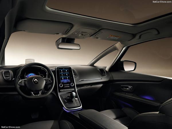 Renault-Grand_Scenic-2017-800-05