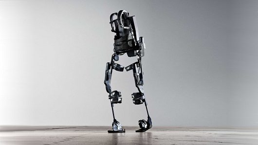 BMW لباس "ekso vest" را تست کرد! BMW لباس "ekso vest" را تست کرد!