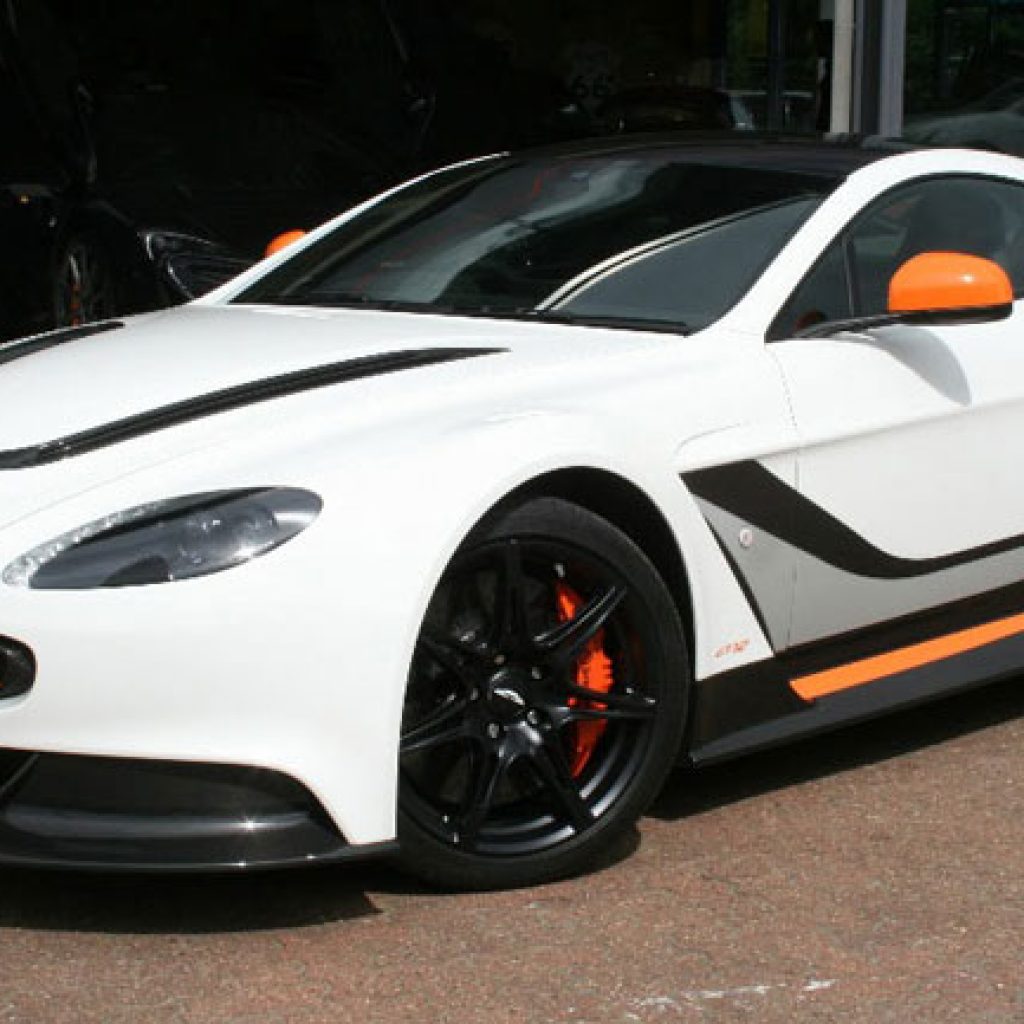 استون مارتین وانتیج GT12 با قیمت دو برابر قیمت کارخانه!