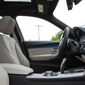 بی‌ام‌و 330e مدل ۲۰۱۶ سدان اسپرت با پلاگین هیبریدی