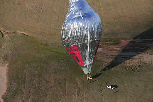 2016-toyota-hilux-hot-air-balloon-record-konyukhov-12