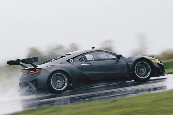 2017-NSXGT3-01
