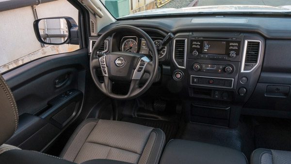 2017-nissan-titan-single-cab-(18)