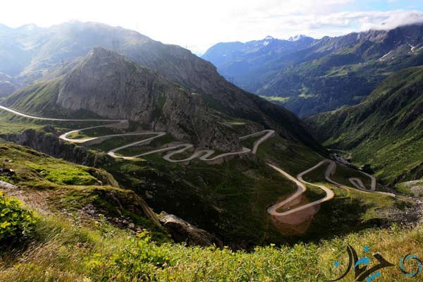 Oberalp-Pass-in-Switzerland