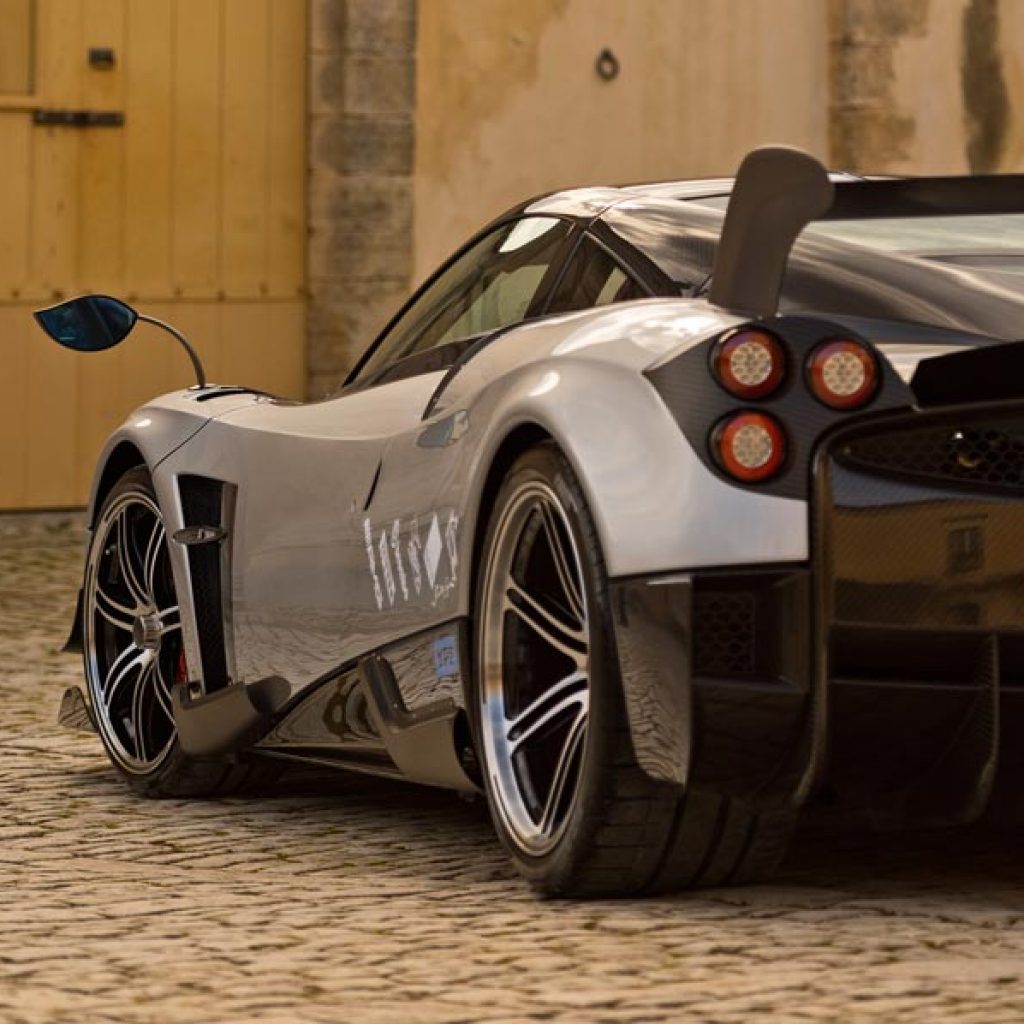 پاگانی بی سروصدا از نسخه رودستر هوآیرا رونمایی کرد