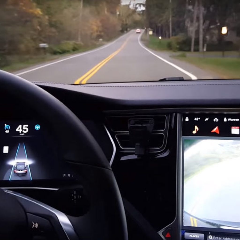 حمله مصرف کنندگان آمریکایی به تسلا !